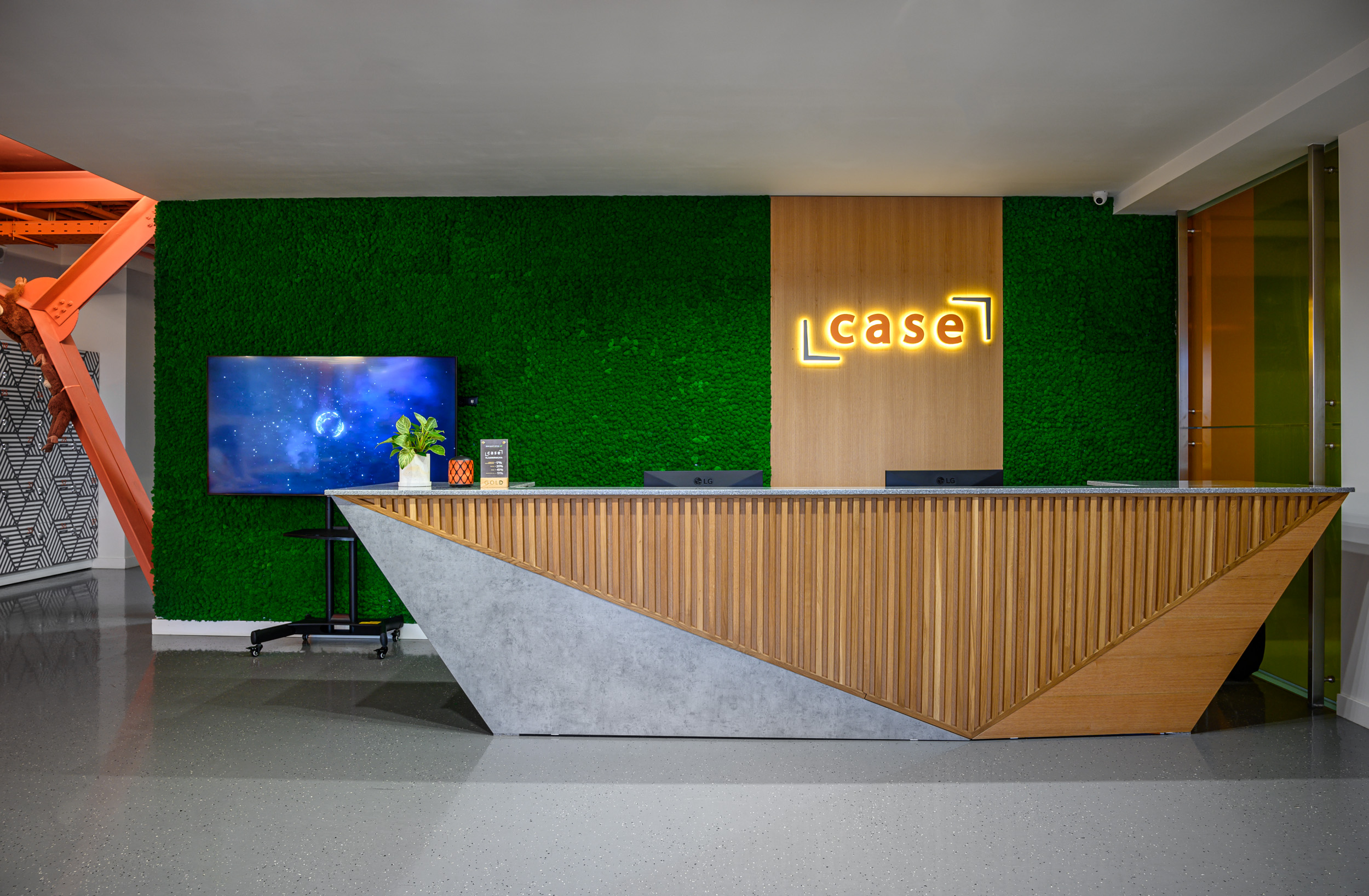 Fit-out и комплектация сервисного офиса Case Владимирская